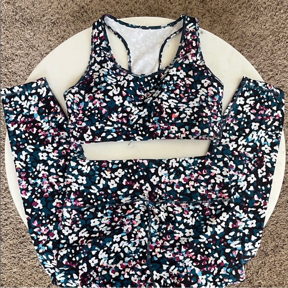GAP Sports Bra & Leggings Set Medium Teal White Pink Black Floral